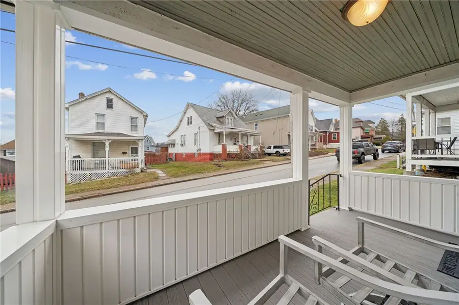 414 Guy St, Jeannette, PA 15644 - #3