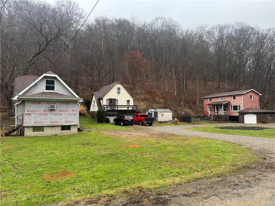 819 Howes Run Rd, Fawn, PA 15084 - Image #2