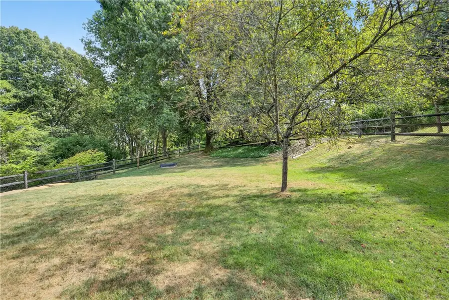 269 Kinvara Drive, Ross Township, PA 15237 - #3