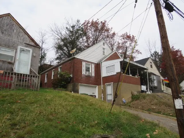 2145 Village Dr, Wilkinsburg, PA 15221 - Image #2