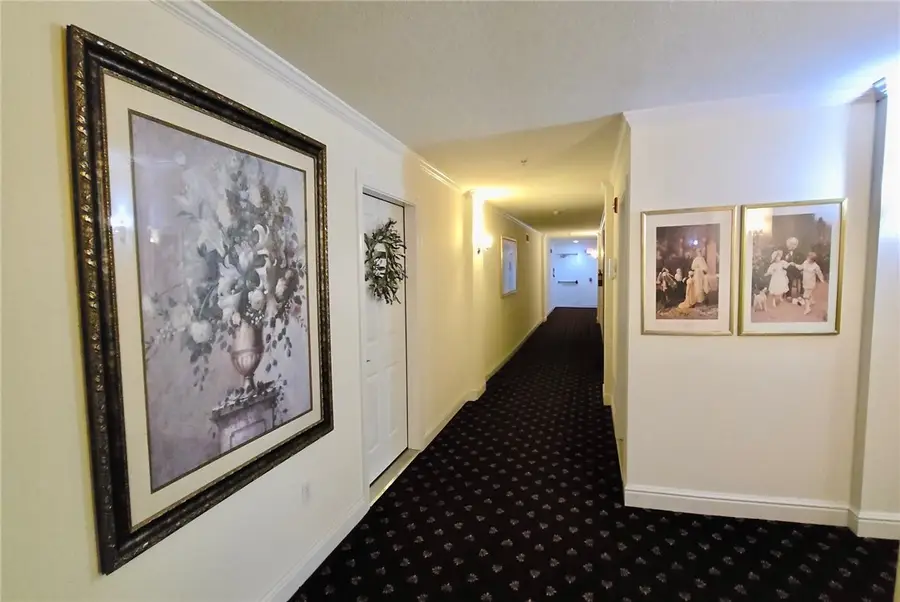 1 Coraopolis Rd #203, Kennedy, PA 15108 - #3