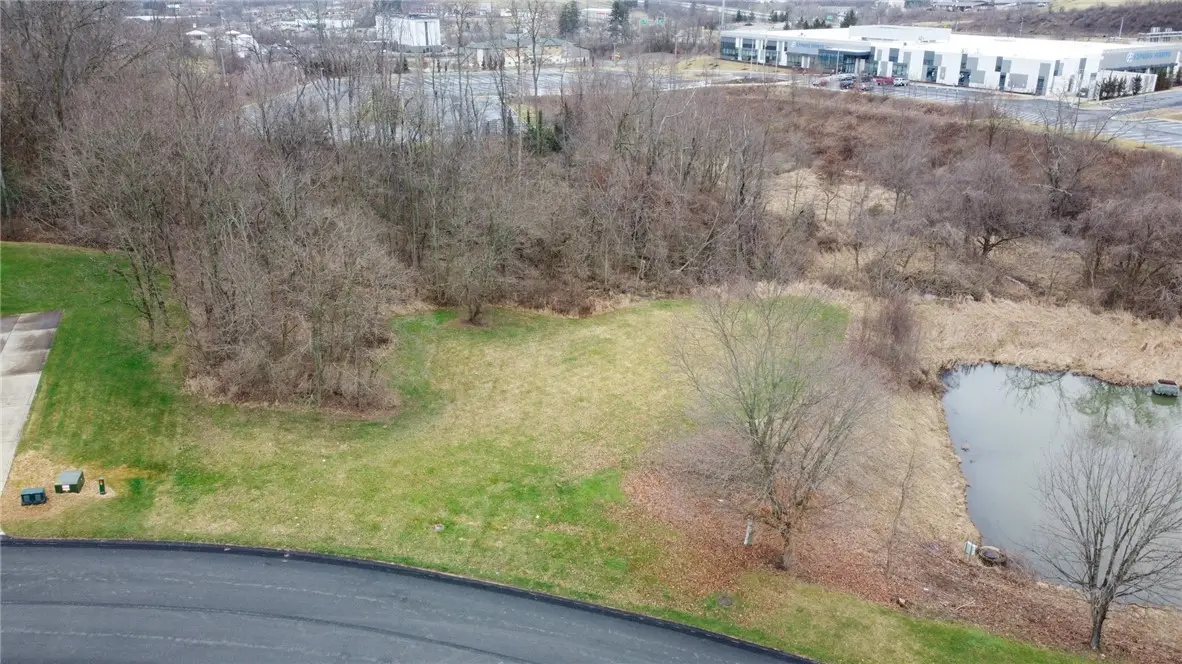 1041 Augusta Cir, North Huntingdon, PA 15642 - Image #1