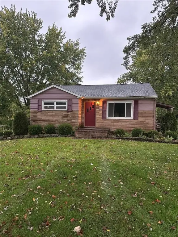880 Wheatland Rd, Shenango Twp, PA 16159