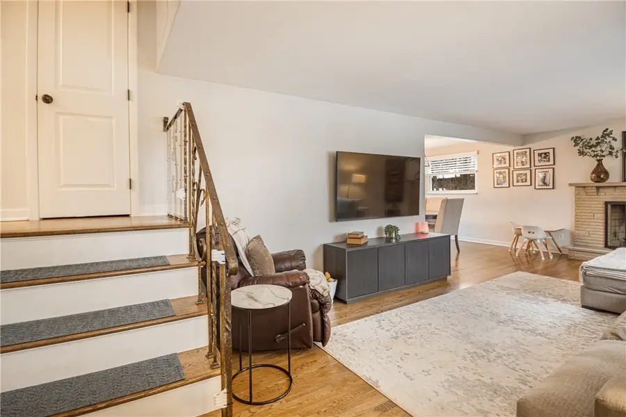 8748 Prescott Dr, McCandless, PA 15237 - Image #2