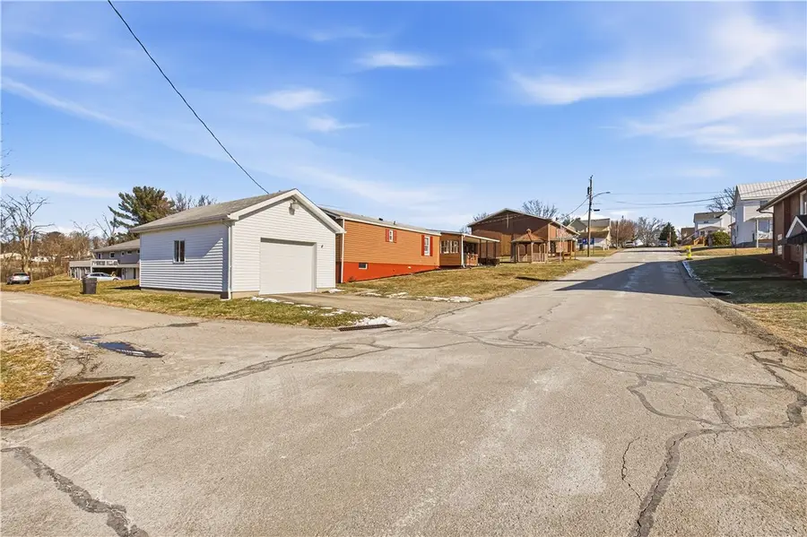 401 Jennings Ave, Scottdale, PA 15683 - Image #2