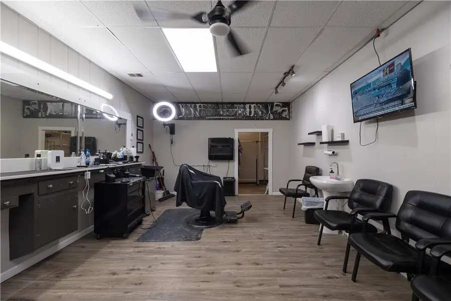 221 5th St, Ellwood City, PA 16117 - #3