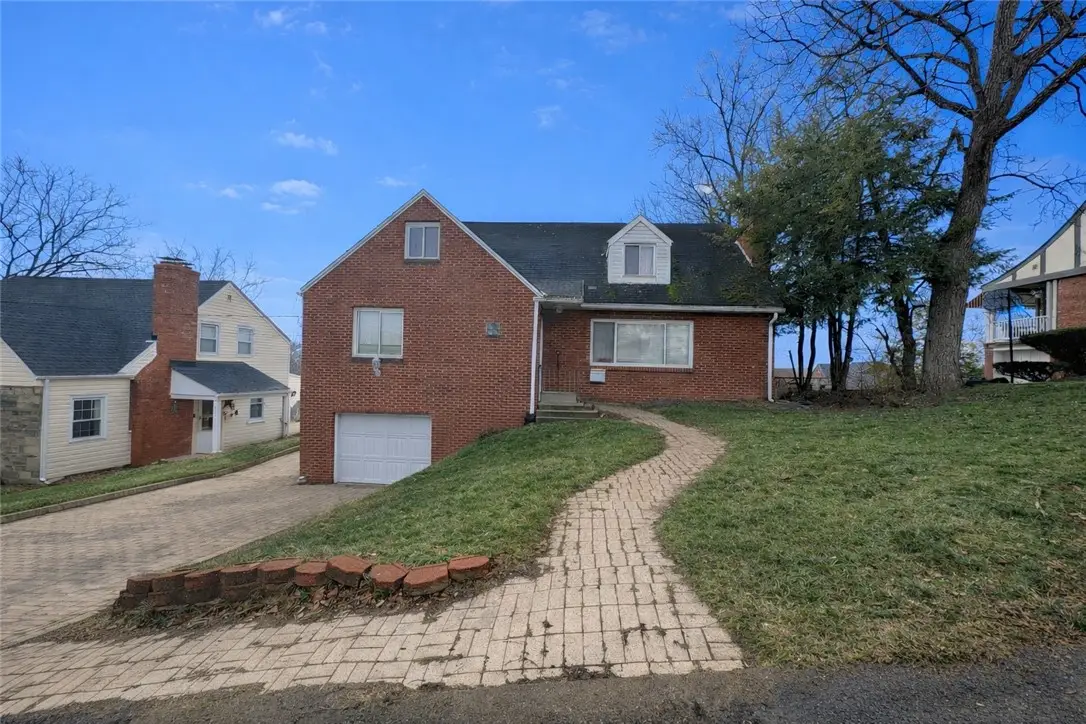227 Thornwood Dr, Canonsburg, PA 15317 - Image #1