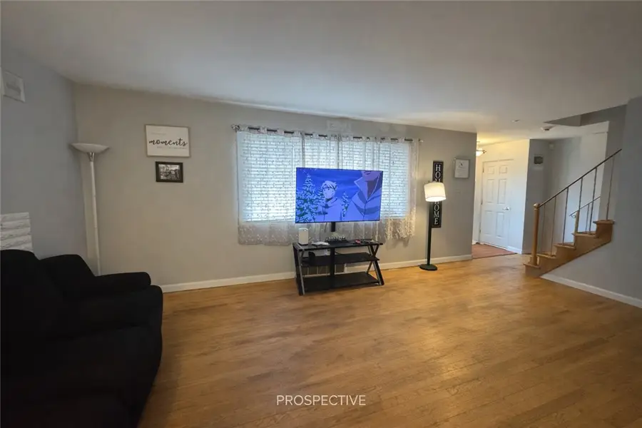 227 Thornwood Dr, Canonsburg, PA 15317 - Image #3