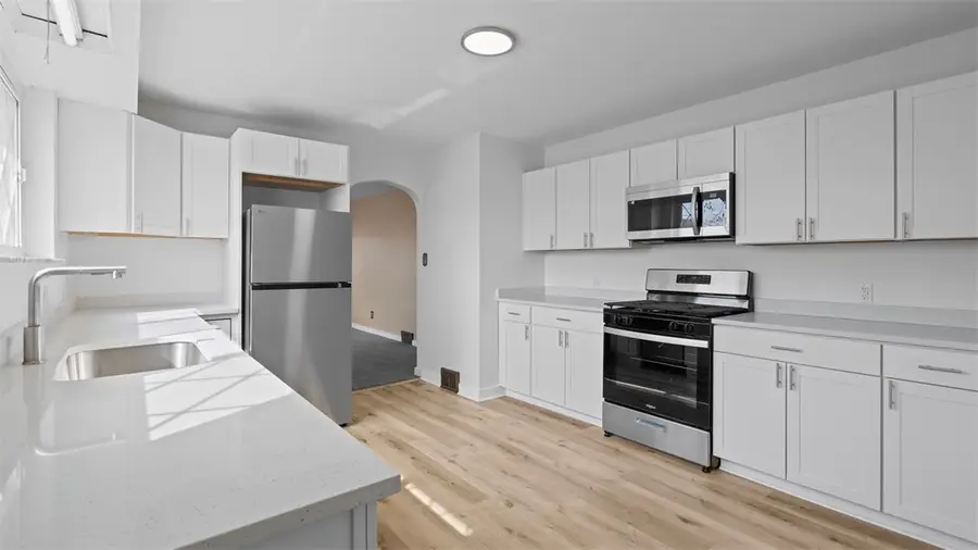 2119 Mcminn Street, Aliquippa, PA 15001 - #3