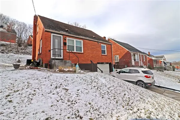437 Cedar St, Jeannette, PA 15644