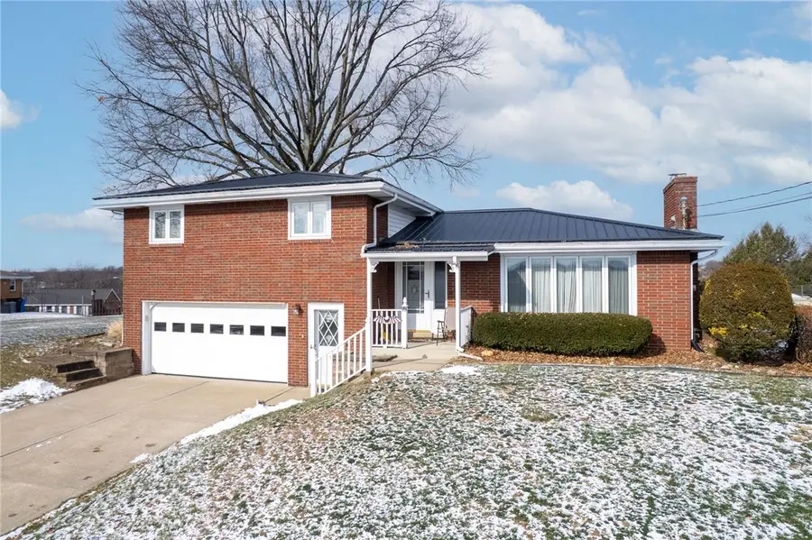 10451 Primrose Dr, North Huntingdon, PA 15642 - Image #2