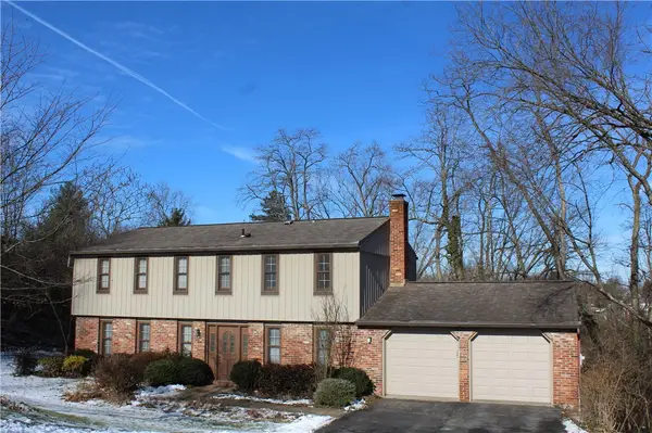1677 Hathaway Lane, Upper St Clair, PA 15241