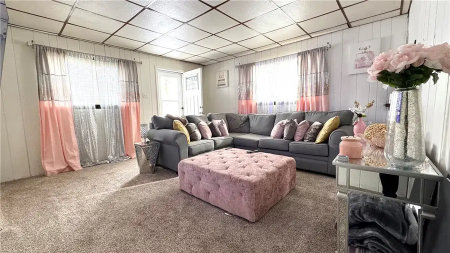 1212 Finch St, New Castle, PA 16101 - #3