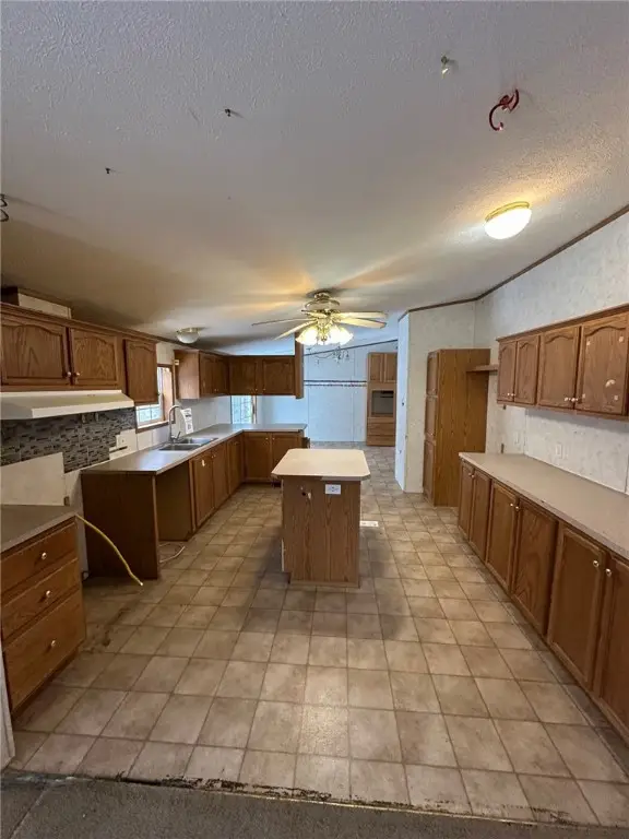 143 W Beechwood Rd, Bessemer, PA 16112 - #2