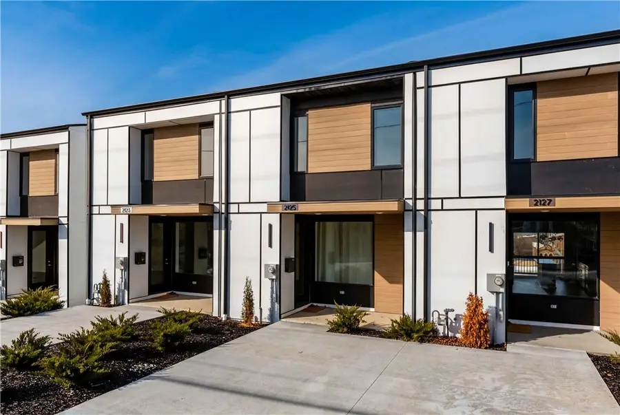 2119 Rose St, Pittsburgh, PA 15219 - Image #2