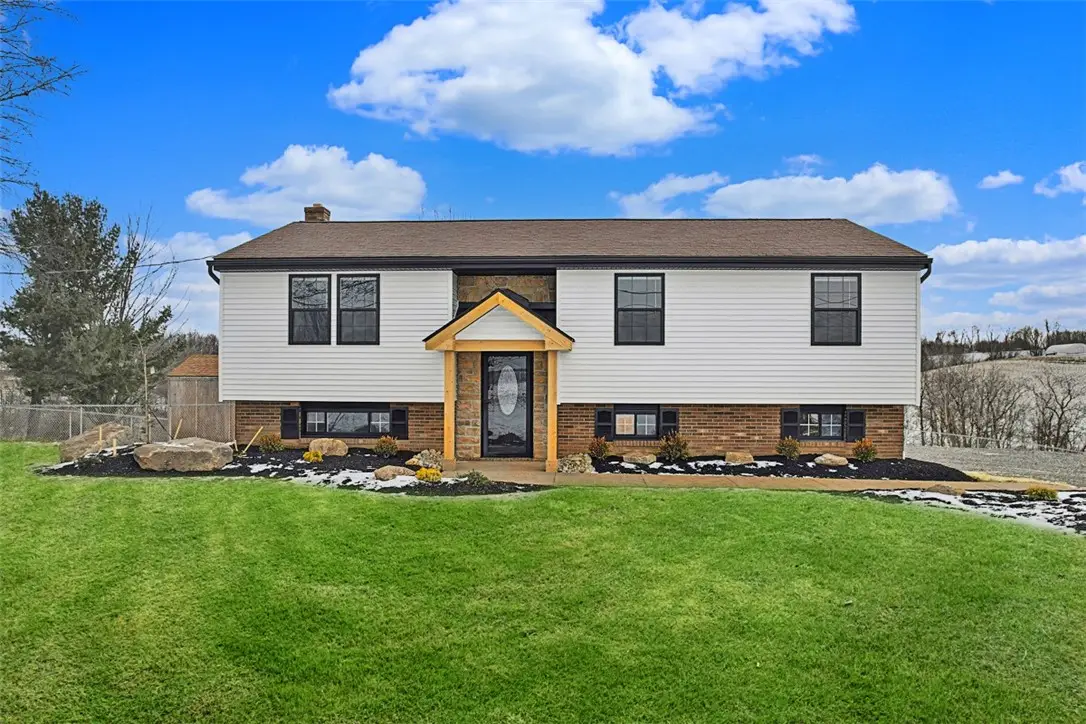 86 Washington Ave, Hickory, PA 15340 - #1