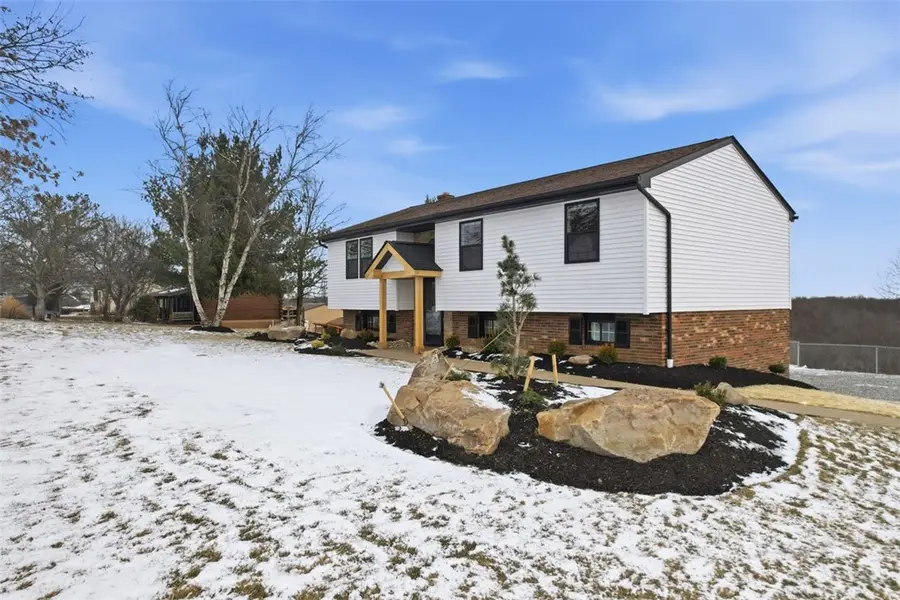 86 Washington Ave, Hickory, PA 15340 - #3