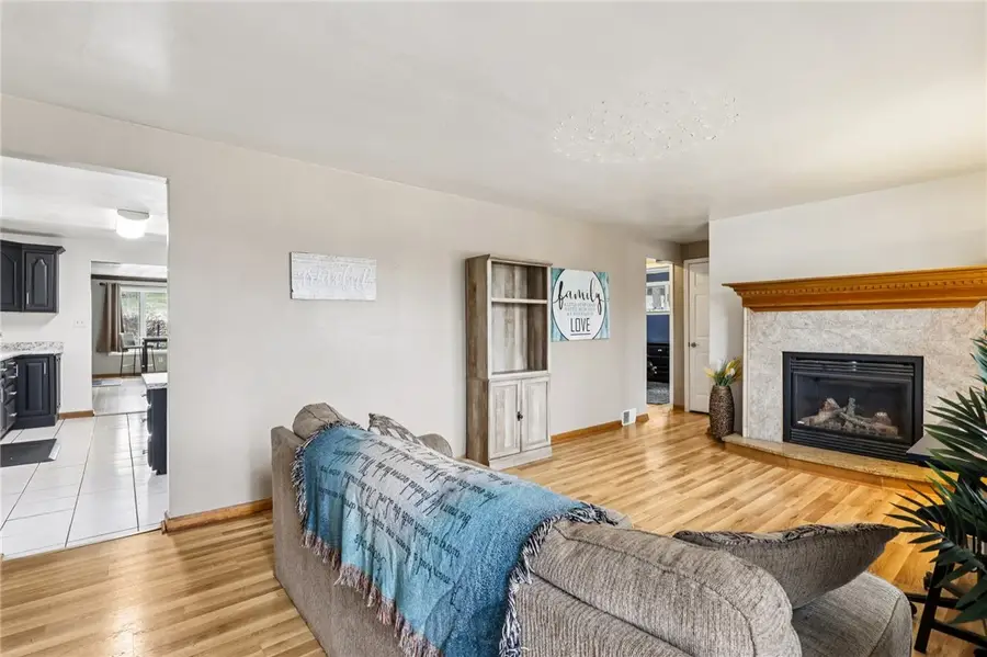 300 Sherrie Drive, Plum, PA 15239 - Image #3