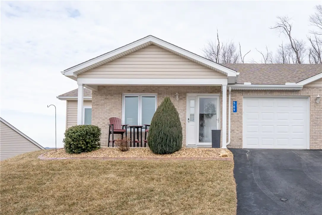 569 Sunview Cir, Loyalhanna, PA 15650 - Image #1