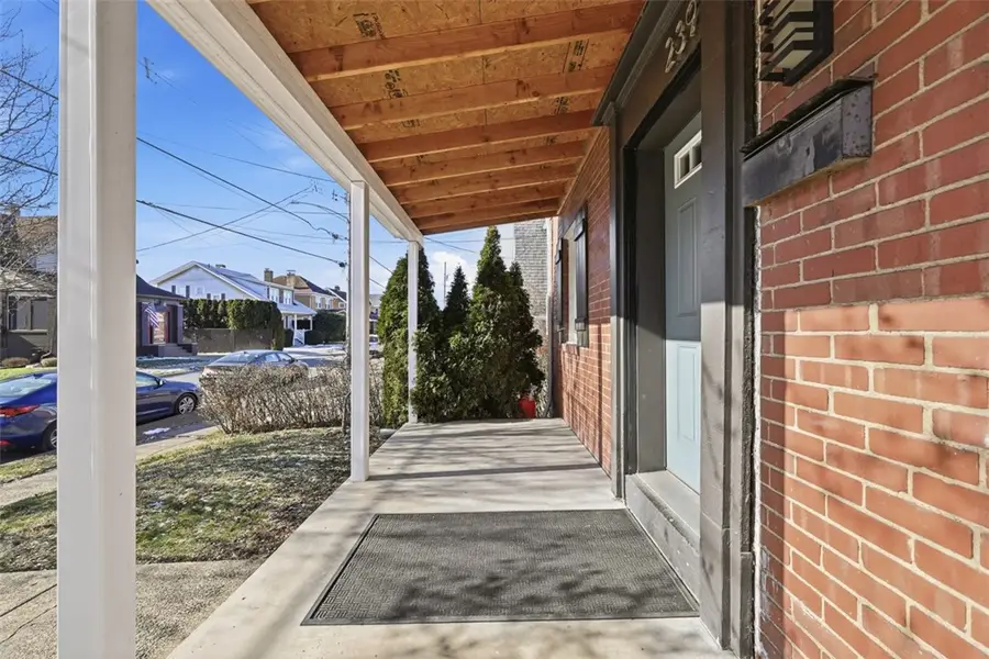 239 Marshall Ave, Carnegie, PA 15106 - Image #2