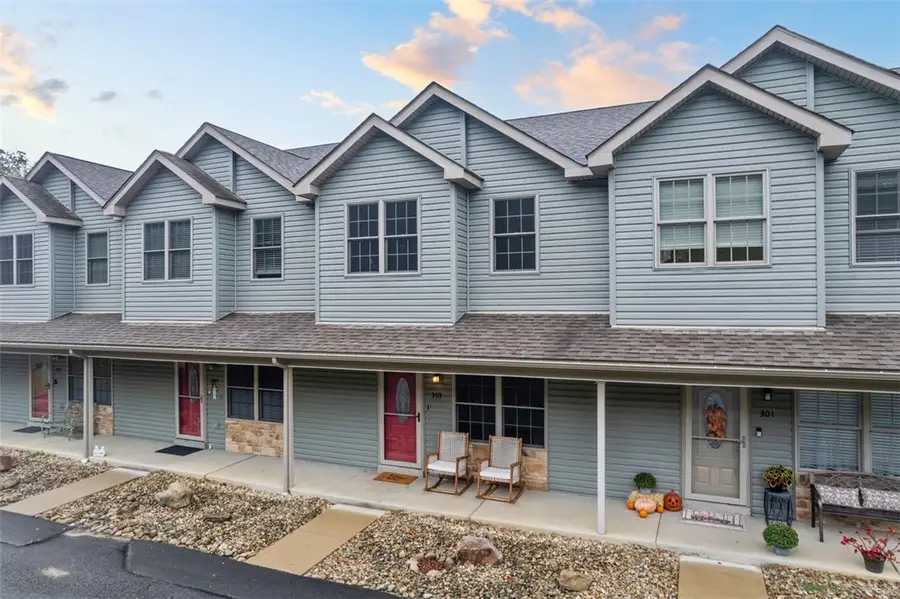 303 Wineberry Ridge Ct, Sewickley, PA 15642 - Image #3