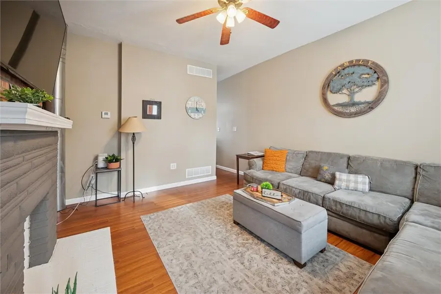 1907 Larkins Way, Pittsburgh, PA 15203 - Image #2