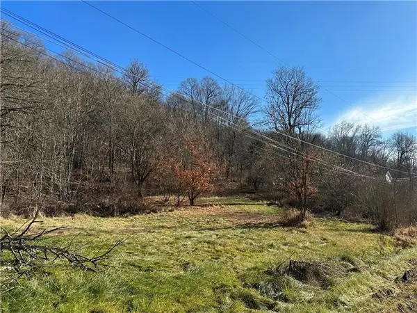 1461 Keibler Beach Lane, New Kensington, PA 15068