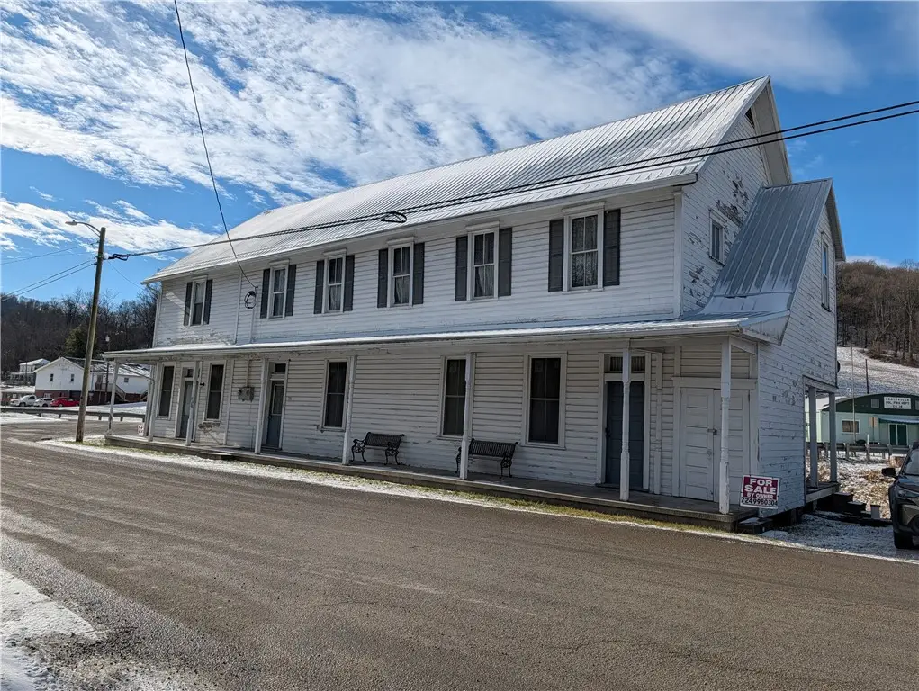 176 Main St, Graysville, PA 15337 - #1