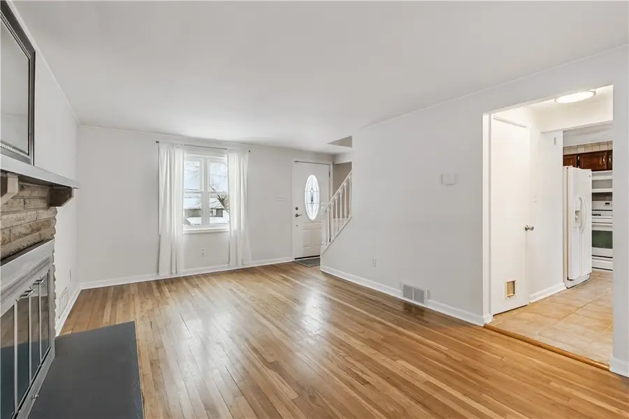 326 Noel Dr, Monroeville, PA 15146 - #2