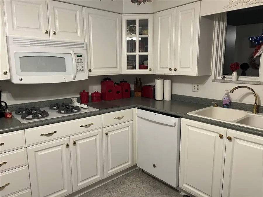 321817 Skidmore Dr, South Greensburg, PA 15601 - #3