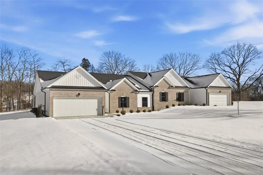 100-102 Huselton Drive, Penn, PA 16002 - #1