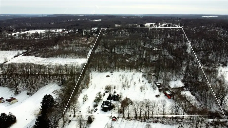 13 Kernisky Ln, Shenango, PA 16159 - Image #2