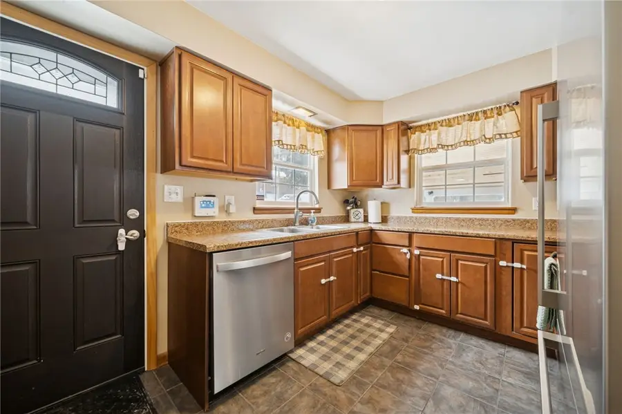 108 Hawes Dr, Salem, PA 15601 - #3