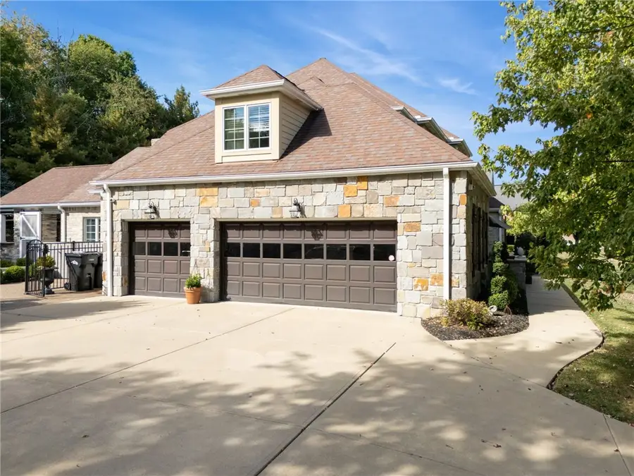 2080 Saint Ann Common, North Huntingdon, PA 15642 - Image #3