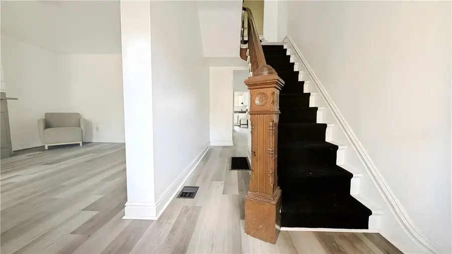 735 Boquet St, McKees Rocks, PA 15136 - #3