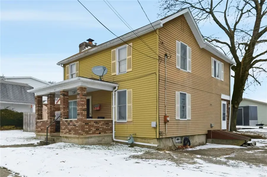 511 Bridge St, Ellwood City, PA 16117 - #3