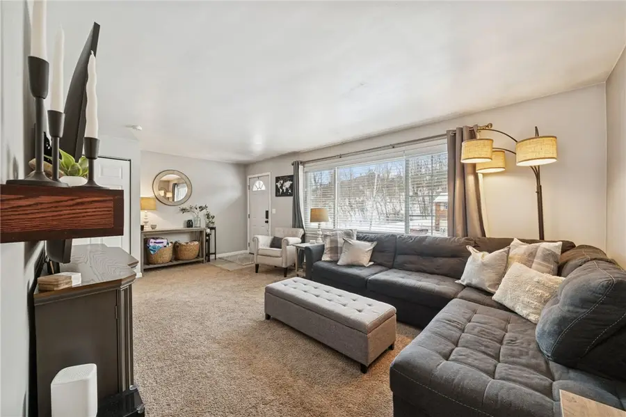 5269 Colewood Dr, Baldwin, PA 15236 - Image #3