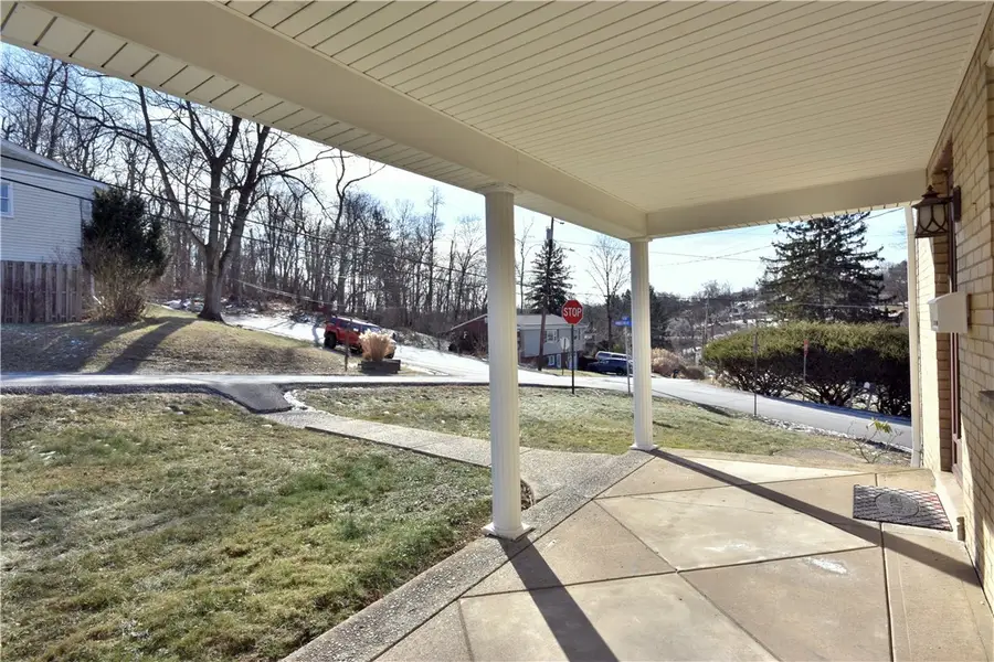 1549 Roosevelt Ave, South Park, PA 15129 - Image #3