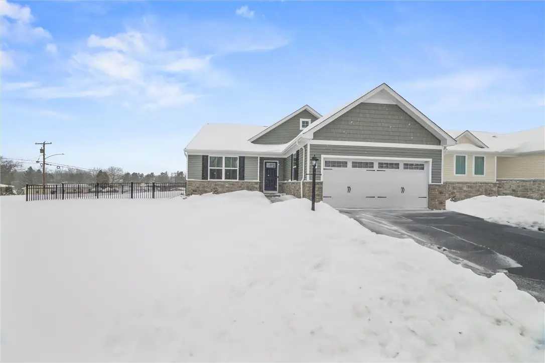 101 Dominic Dr, Homeacre Lyndora, PA 16001 - Image #1