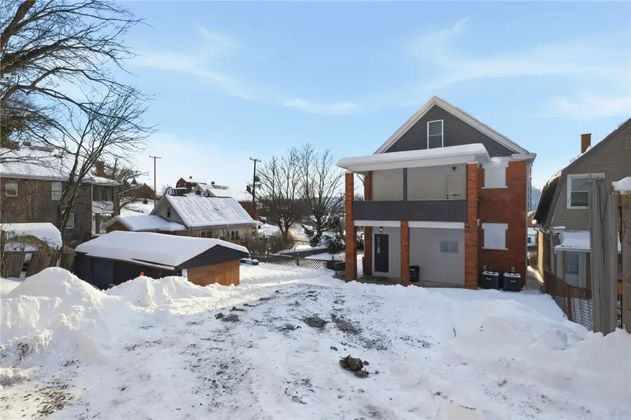 512 Pine St, Ambridge, PA 15003 - #2