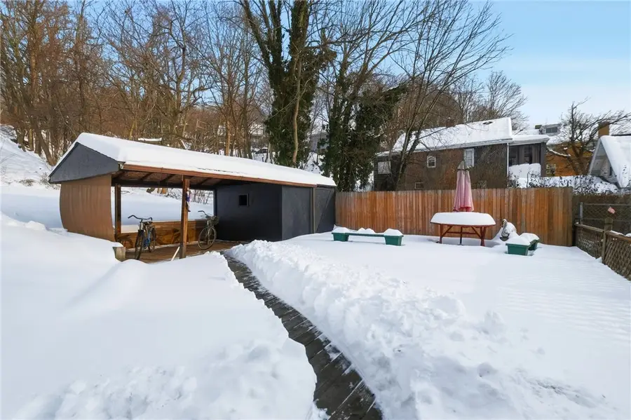 512 Pine St, Ambridge, PA 15003 - #3