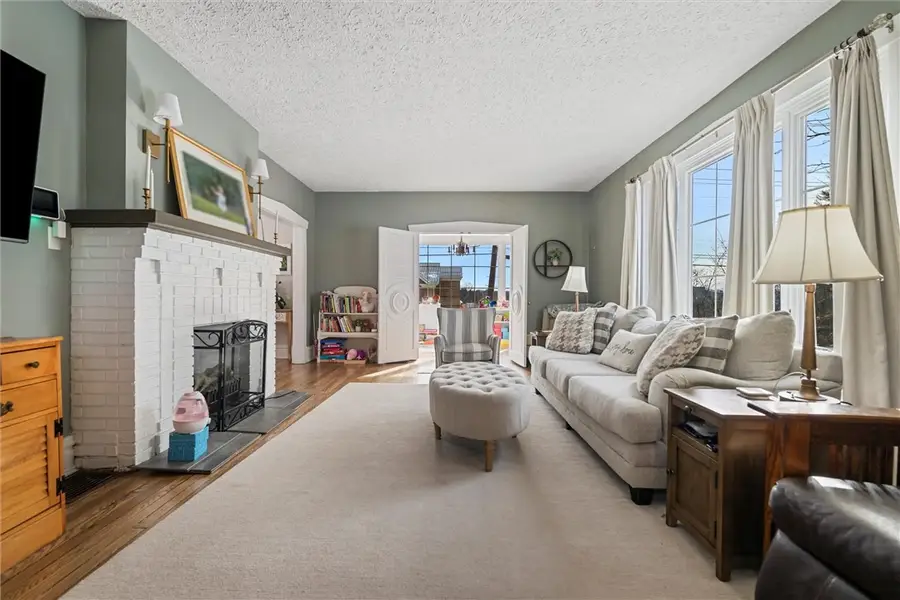 120 Case Ave, Sharon, PA 16146 - #3