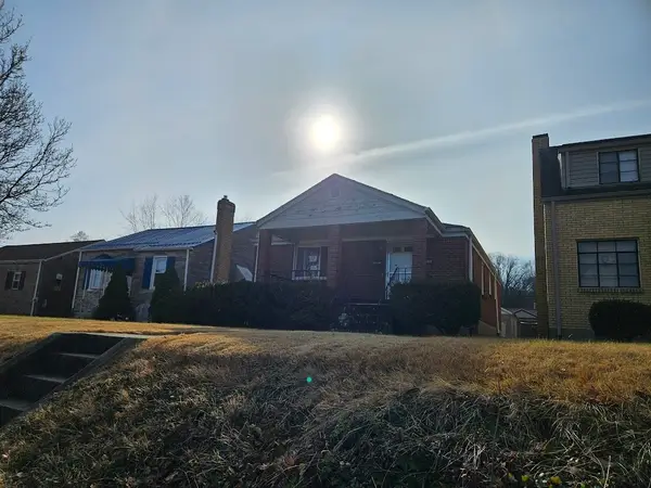 1808 Ridge Ave, Coraopolis, PA 15108