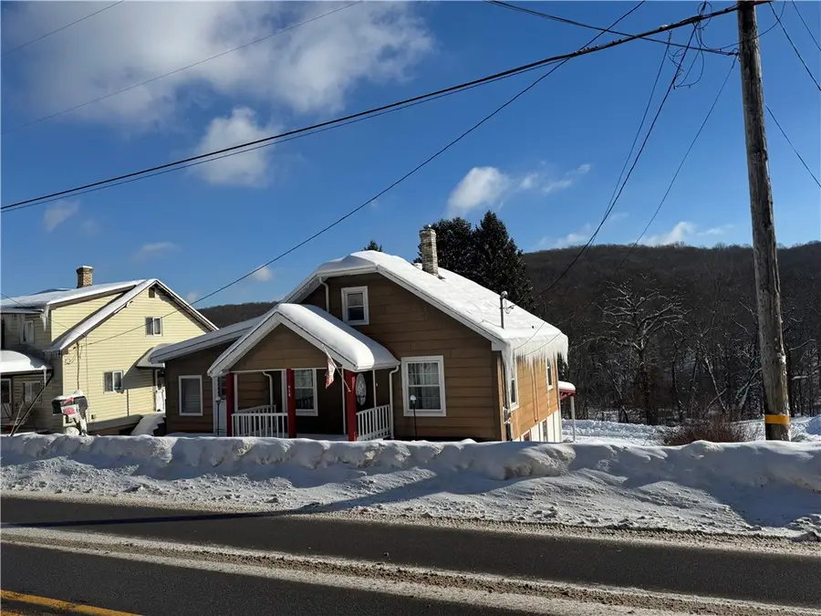 283 Argyle St, Petrolia, PA 16050 - #3