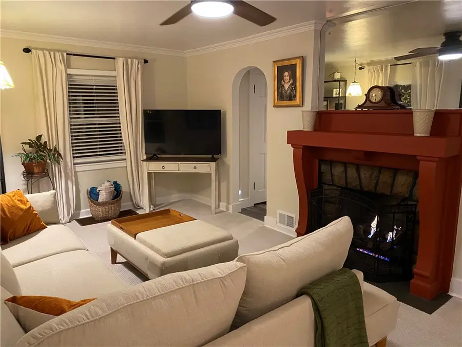 72 7th St. Ext., New Kensington, PA 15068 - #3