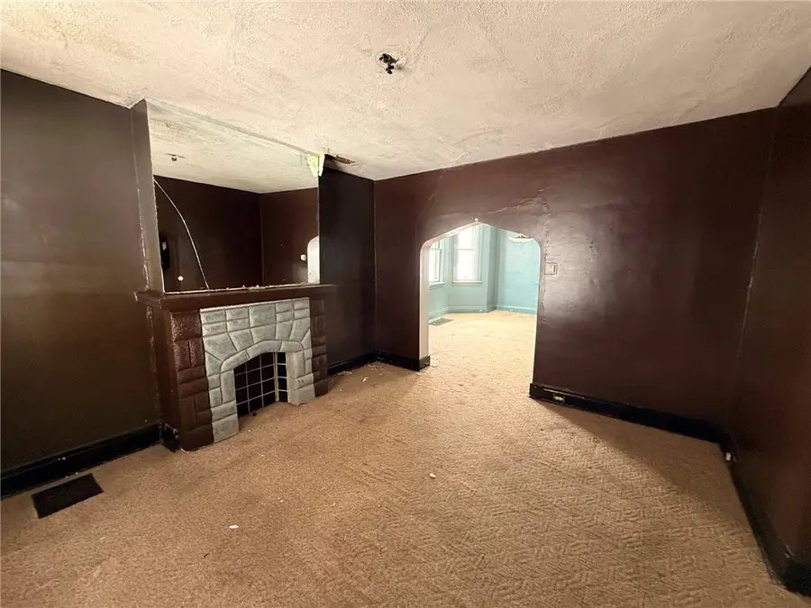 420 Parkwood Rd, Pittsburgh, PA 15210 - Image #3