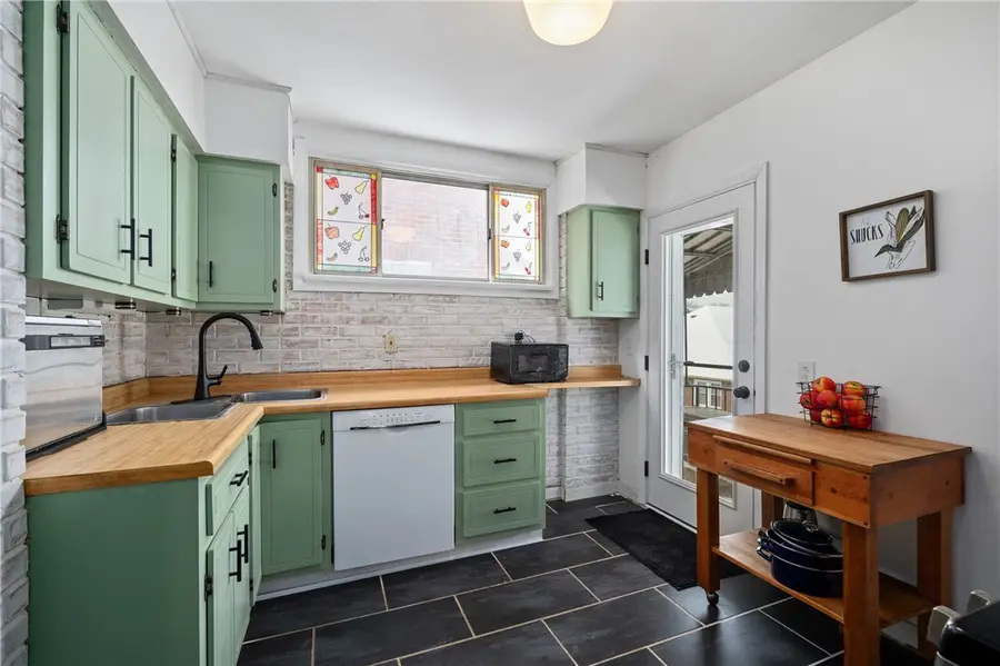 605 Whitney Ave, Wilkinsburg, PA 15221 - Image #3