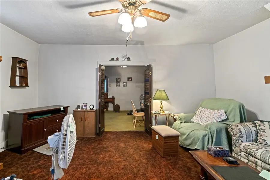 410 Pennsylvania Ave, Monaca, PA 15061 - #3