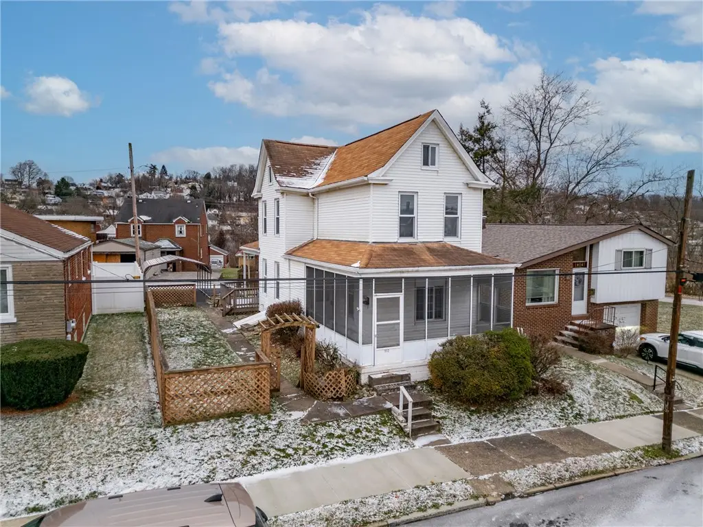 912 Waddell Ave, Clairton, PA 15025 - Image #1