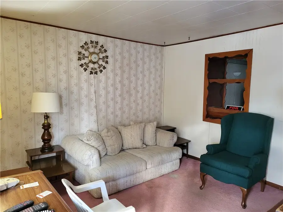 325 Wagner Ave, Butler, PA 16001 - Image #2